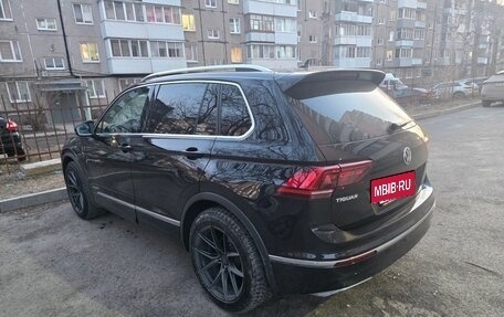 Volkswagen Tiguan II, 2018 год, 3 650 000 рублей, 6 фотография
