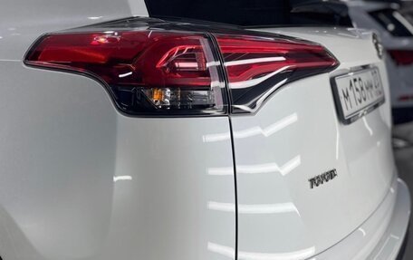 Toyota RAV4, 2018 год, 3 300 000 рублей, 3 фотография