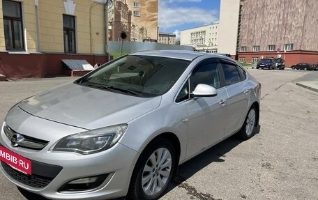 Opel Astra J, 2012 год, 930 000 рублей, 2 фотография