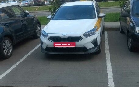 KIA cee'd III, 2020 год, 1 200 000 рублей, 3 фотография