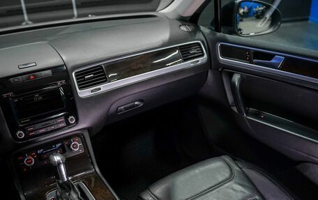 Volkswagen Touareg III, 2012 год, 1 730 000 рублей, 25 фотография
