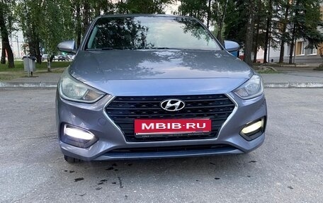 Hyundai Solaris II рестайлинг, 2018 год, 1 500 000 рублей, 1 фотография