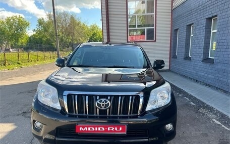 Toyota Land Cruiser Prado 150 рестайлинг 2, 2013 год, 3 300 000 рублей, 1 фотография