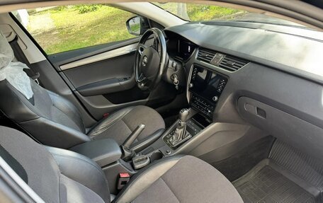 Skoda Octavia, 2018 год, 1 750 000 рублей, 6 фотография