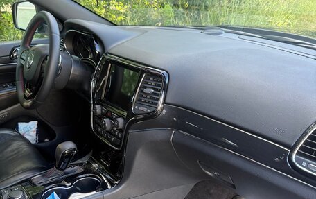 Jeep Grand Cherokee, 2018 год, 6 200 000 рублей, 18 фотография