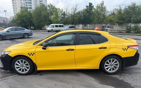 Toyota Camry, 2021 год, 1 600 000 рублей, 8 фотография