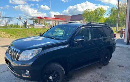 Toyota Land Cruiser Prado 150 рестайлинг 2, 2013 год, 3 300 000 рублей, 2 фотография