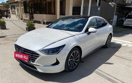 Hyundai Sonata VIII, 2022 год, 3 000 000 рублей, 2 фотография