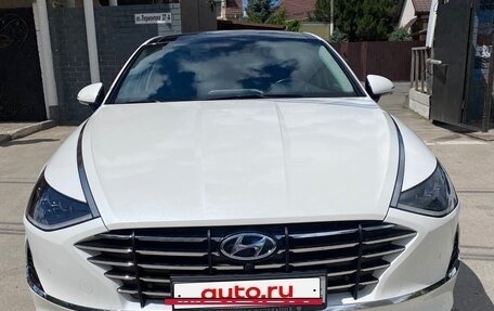 Hyundai Sonata VIII, 2022 год, 3 000 000 рублей, 4 фотография