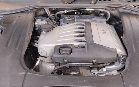 Volkswagen Touareg III, 2003 год, 700 000 рублей, 8 фотография