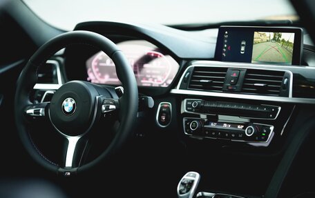 BMW 3 серия, 2018 год, 1 980 000 рублей, 13 фотография
