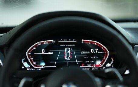 BMW 3 серия, 2018 год, 1 980 000 рублей, 14 фотография