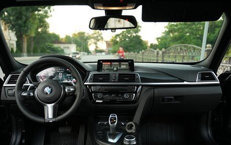 BMW 3 серия, 2018 год, 1 980 000 рублей, 21 фотография
