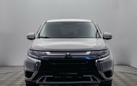 Mitsubishi Outlander III рестайлинг 3, 2021 год, 2 090 000 рублей, 9 фотография