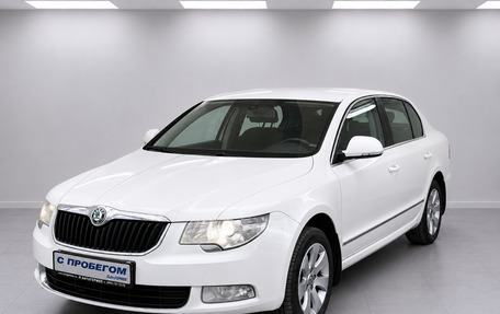 Skoda Superb III рестайлинг, 2013 год, 895 000 рублей, 1 фотография