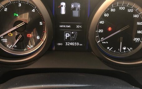 Toyota Land Cruiser Prado 150 рестайлинг 2, 2017 год, 2 910 000 рублей, 5 фотография