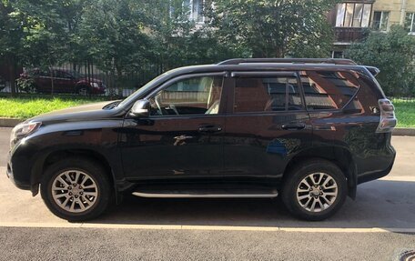 Toyota Land Cruiser Prado 150 рестайлинг 2, 2017 год, 2 910 000 рублей, 6 фотография