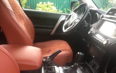 Toyota Land Cruiser Prado 150 рестайлинг 2, 2017 год, 2 910 000 рублей, 9 фотография