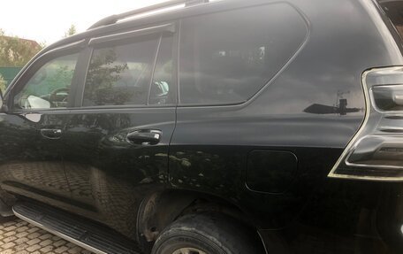 Toyota Land Cruiser Prado 150 рестайлинг 2, 2017 год, 2 910 000 рублей, 15 фотография