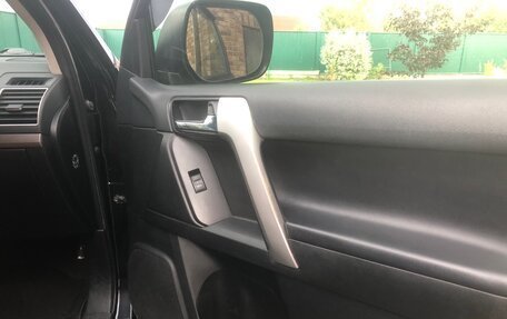 Toyota Land Cruiser Prado 150 рестайлинг 2, 2017 год, 2 910 000 рублей, 11 фотография