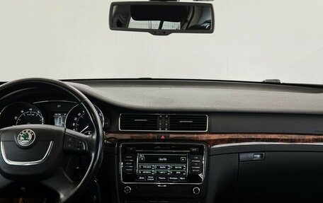 Skoda Superb III рестайлинг, 2013 год, 895 000 рублей, 5 фотография