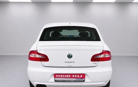 Skoda Superb III рестайлинг, 2013 год, 895 000 рублей, 3 фотография