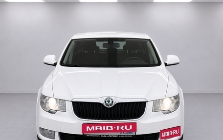 Skoda Superb III рестайлинг, 2013 год, 895 000 рублей, 2 фотография
