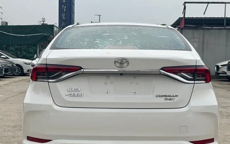Toyota Corolla, 2023 год, 1 350 000 рублей, 5 фотография