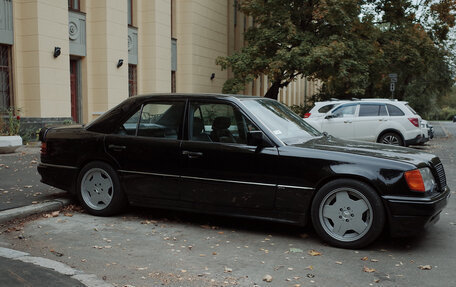 Mercedes-Benz E-Класс, 1994 год, 3 900 000 рублей, 1 фотография