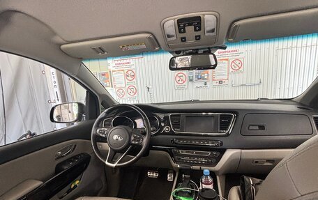 KIA Carnival III, 2019 год, 2 820 000 рублей, 10 фотография
