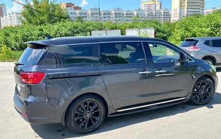 KIA Carnival III, 2019 год, 2 820 000 рублей, 3 фотография