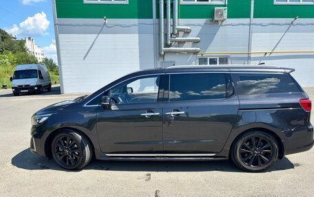 KIA Carnival III, 2019 год, 2 820 000 рублей, 5 фотография