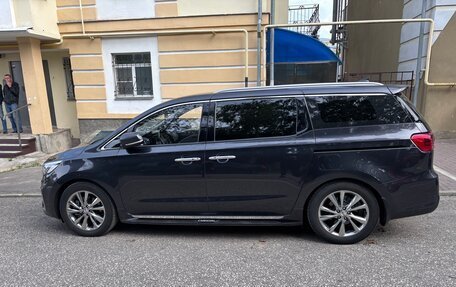 KIA Carnival III, 2019 год, 2 820 000 рублей, 21 фотография