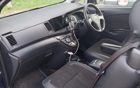 Toyota ISis I, 2012 год, 1 000 000 рублей, 7 фотография