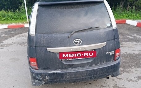 Toyota ISis I, 2012 год, 1 000 000 рублей, 10 фотография