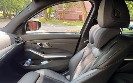 BMW 3 серия, 2021 год, 3 900 000 рублей, 8 фотография
