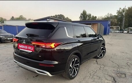 Mitsubishi Outlander, 2021 год, 2 950 000 рублей, 3 фотография