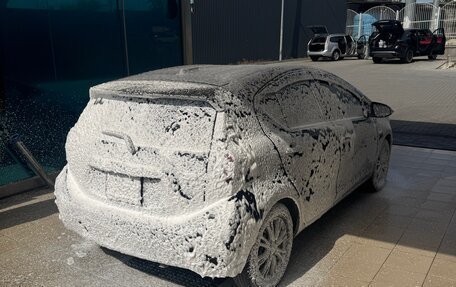 Toyota Aqua I, 2014 год, 750 000 рублей, 2 фотография