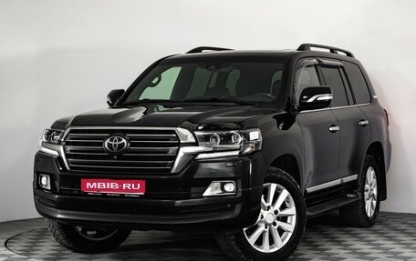 Toyota Land Cruiser 200, 2017 год, 5 699 000 рублей, 1 фотография