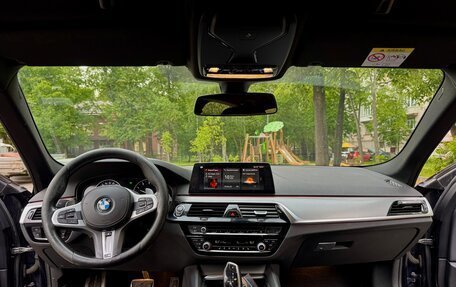 BMW 5 серия, 2019 год, 3 150 000 рублей, 13 фотография