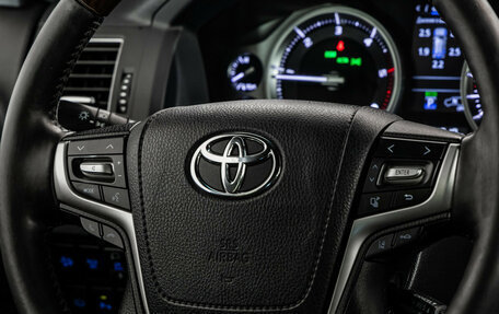 Toyota Land Cruiser 200, 2017 год, 5 699 000 рублей, 12 фотография