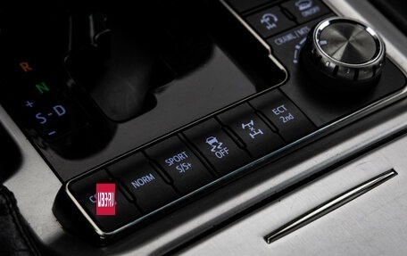 Toyota Land Cruiser 200, 2017 год, 5 699 000 рублей, 20 фотография