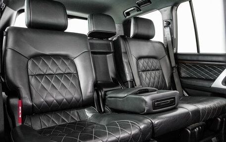 Toyota Land Cruiser 200, 2017 год, 5 699 000 рублей, 31 фотография