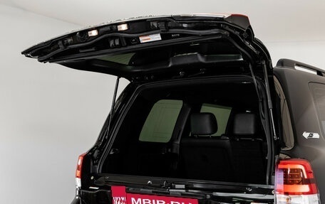 Toyota Land Cruiser 200, 2017 год, 5 699 000 рублей, 38 фотография