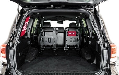 Toyota Land Cruiser 200, 2017 год, 5 699 000 рублей, 40 фотография