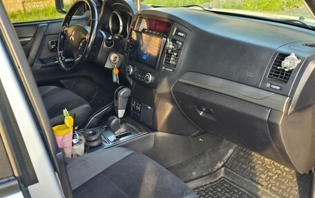 Mitsubishi Pajero IV, 2008 год, 1 599 000 рублей, 9 фотография
