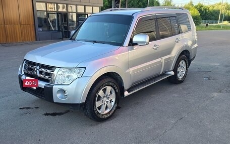 Mitsubishi Pajero IV, 2008 год, 1 599 000 рублей, 2 фотография