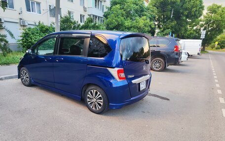 Honda Freed I, 2014 год, 920 000 рублей, 4 фотография