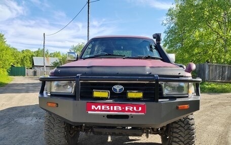 Toyota Hilux Surf III рестайлинг, 1991 год, 780 000 рублей, 1 фотография