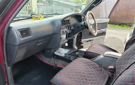 Toyota Hilux Surf III рестайлинг, 1991 год, 780 000 рублей, 16 фотография